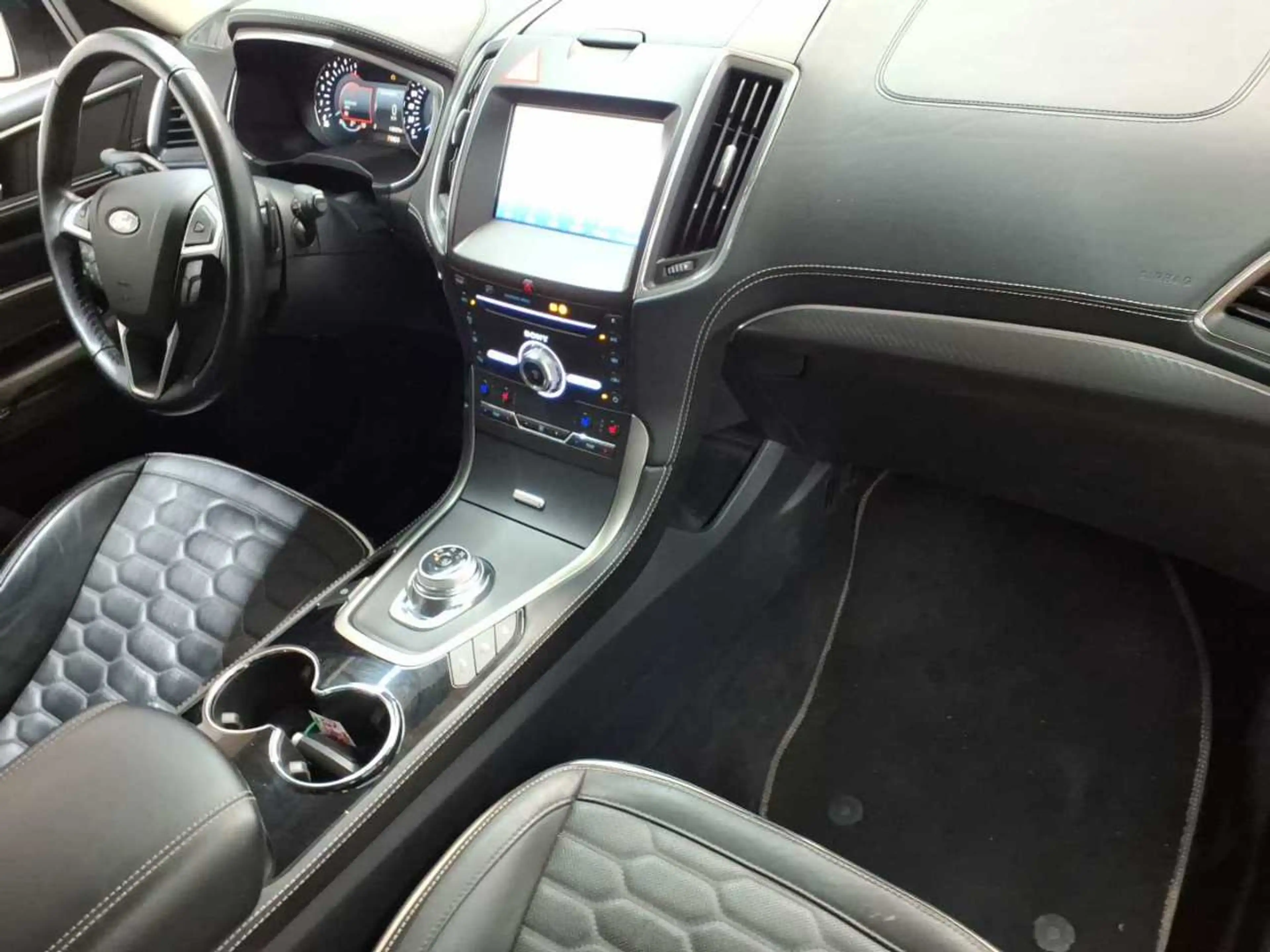 Ford S-Max S-Max 2.0 EcoBlue Aut. VIGNALE 7 Si. AHK Leder — photo 9