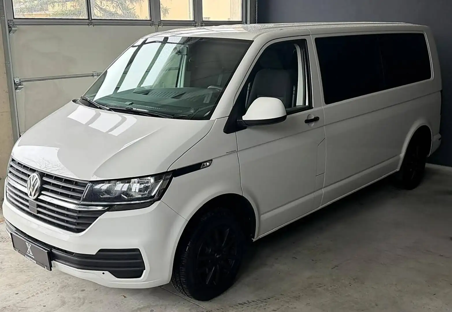 Volkswagen T6.1 Kombi Weiß - 2