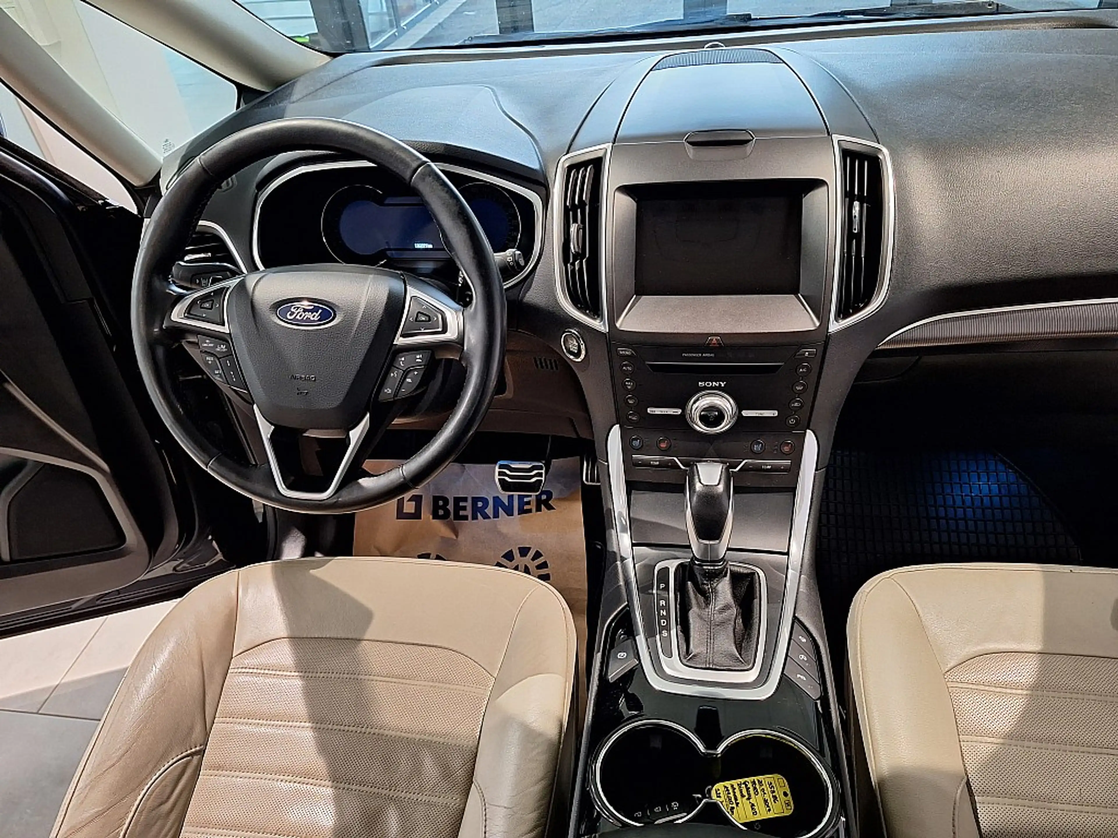 Ford Galaxy 2,0 TDCi AWD Titanium Start/Stop Powershift Tit... — photo 12
