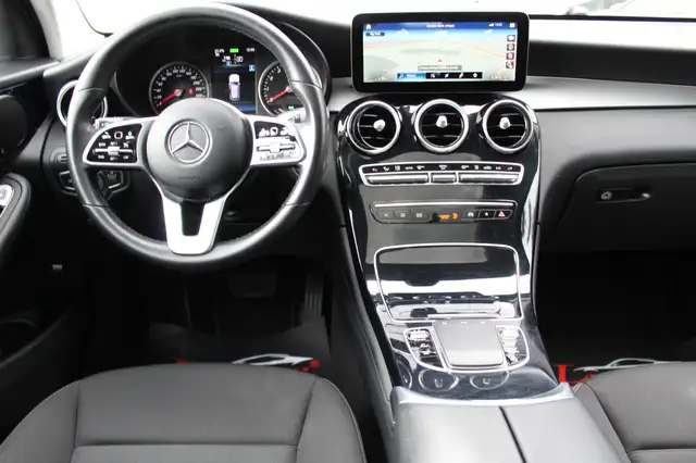 Mercedes-Benz 300 view 10