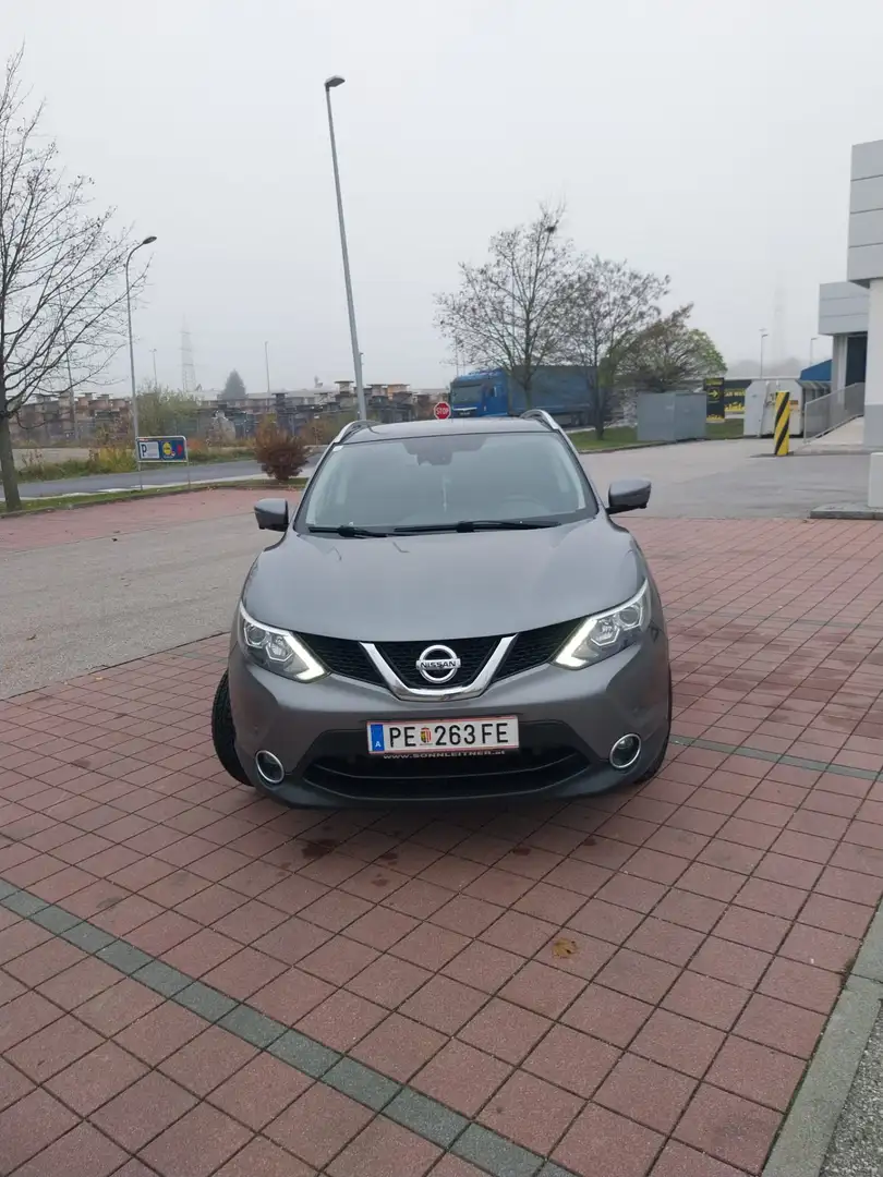 Nissan Qashqai 1.6 dCi TEKNA Grau - 1