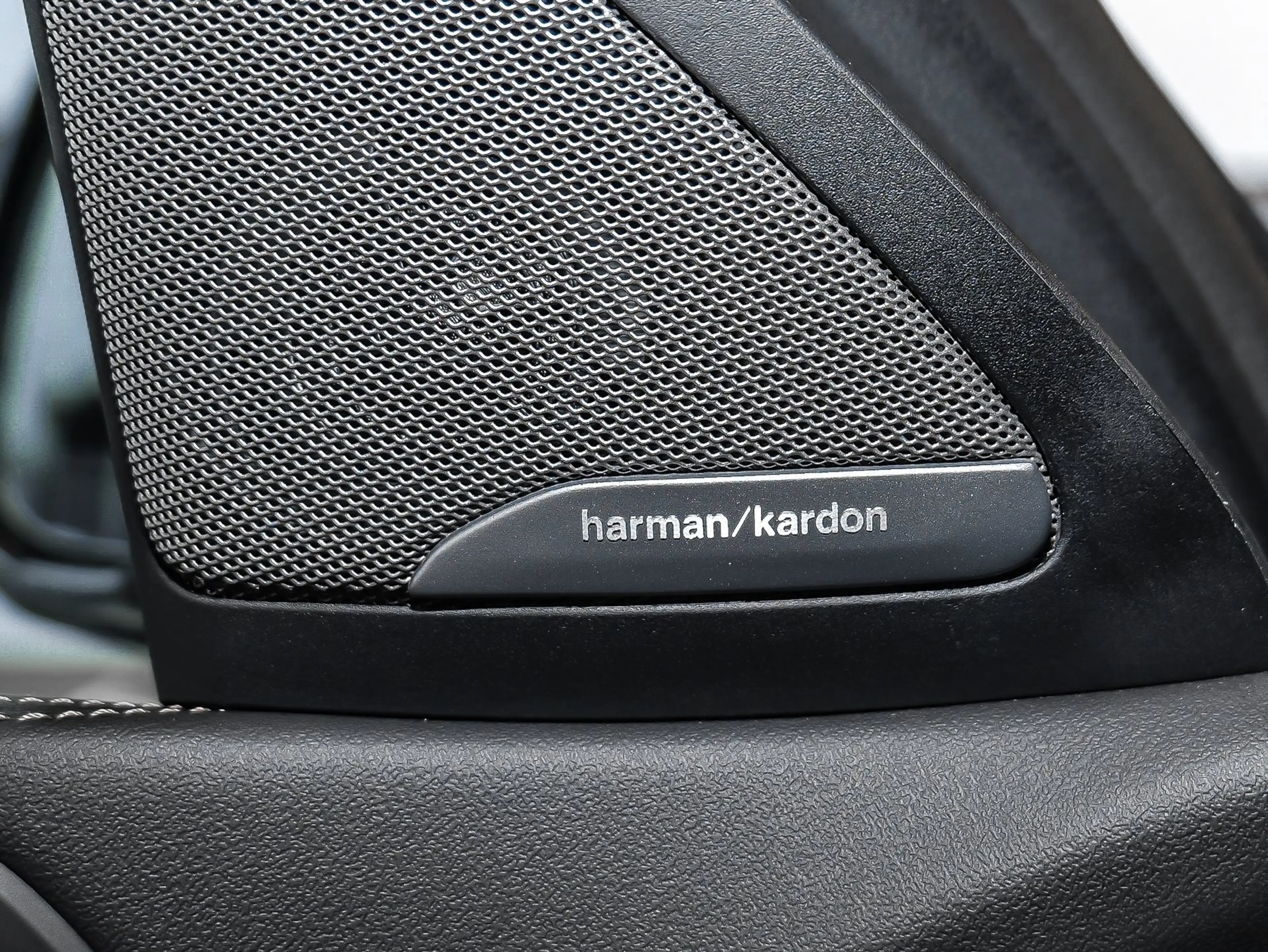 BMW X6 xDrive40d M SPORT PRO+AHK+HuD+H/K+DA PROF+360° — photo 13