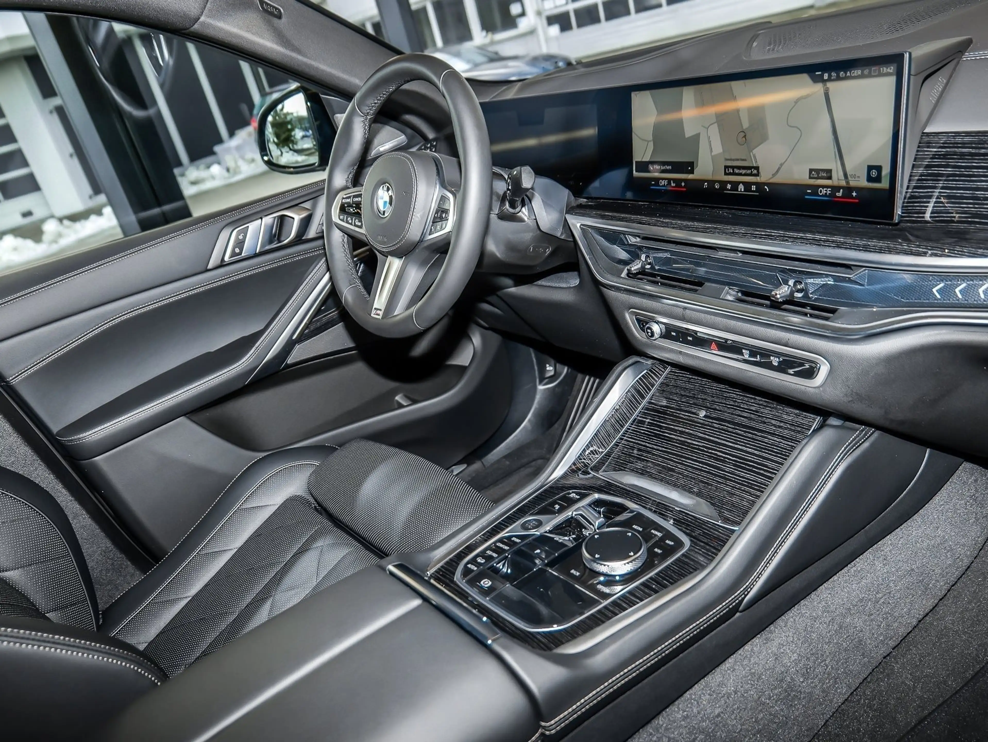 BMW X6 xDrive40d M SPORT PRO+AHK+HuD+H/K+DA PROF+360° — photo 6