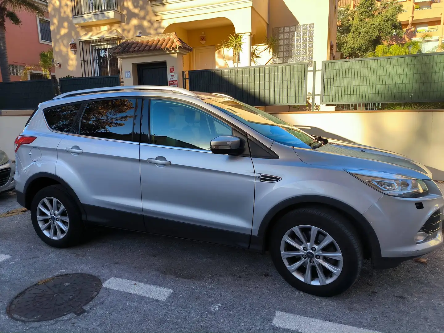 Ford Kuga Kuga 2.0TDCi Titanium S 4x2 150 Titanium S Gris - 2