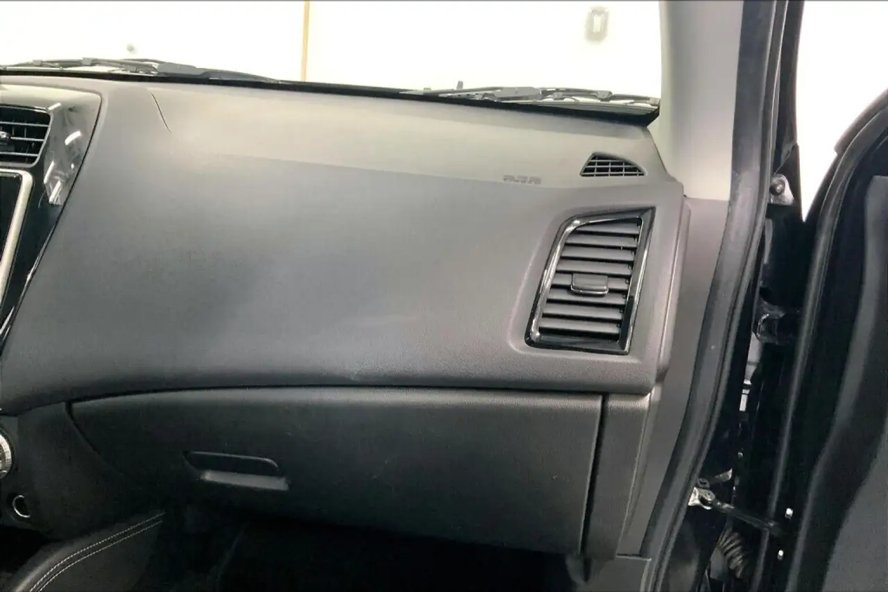 Mitsubishi RVR снимка Mitsubishi RVR