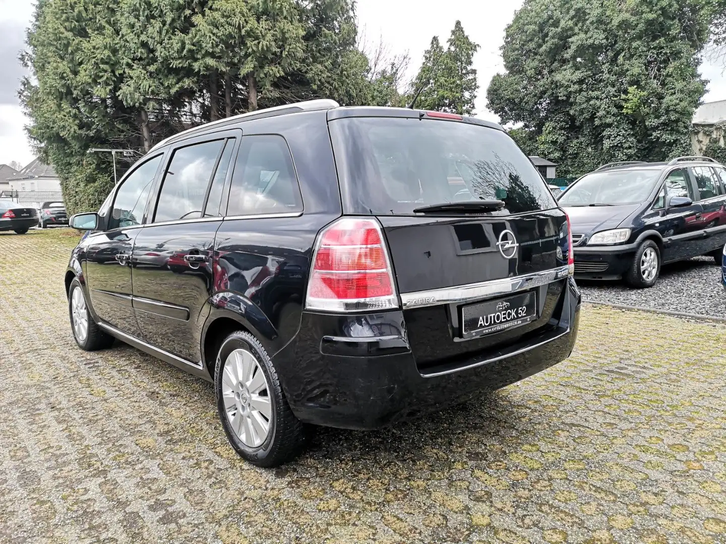 Opel Zafira B 1.9 *TÜV/AU 04-2026*Tempomat*Klima* Чорний - 2
