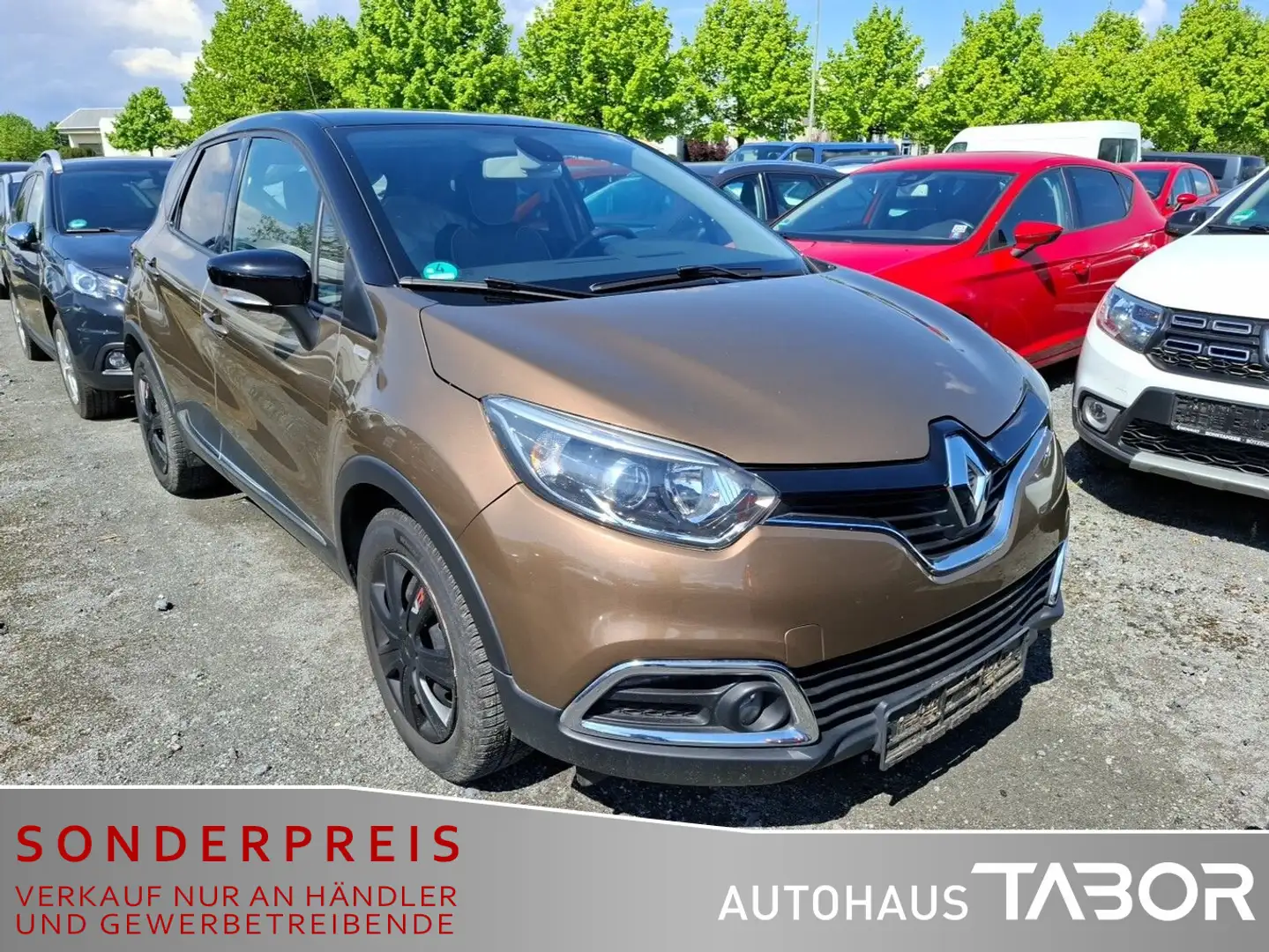 Renault Captur 1.2 TCe 120 EDC Elysee Navi RFK PDC Klima Braun - 2
