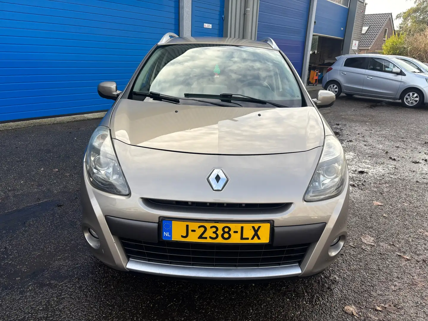 Renault Clio 1.2 Collection Bruin - 2