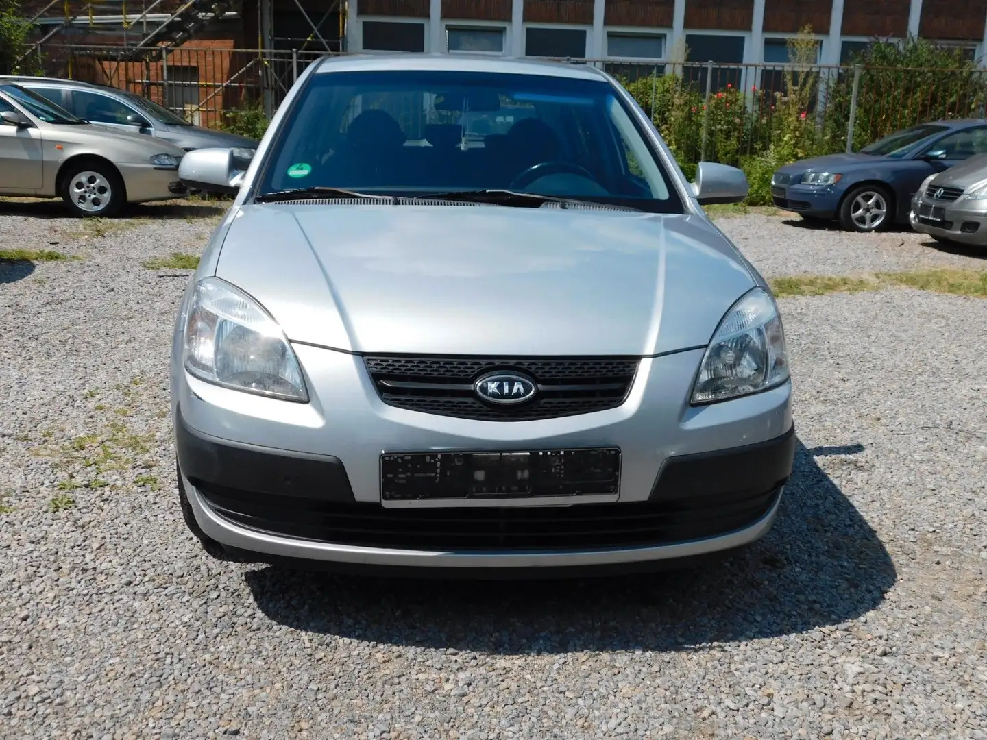 Kia Rio 1.4 EX Basis/TUV.10.2026 Silber - 2