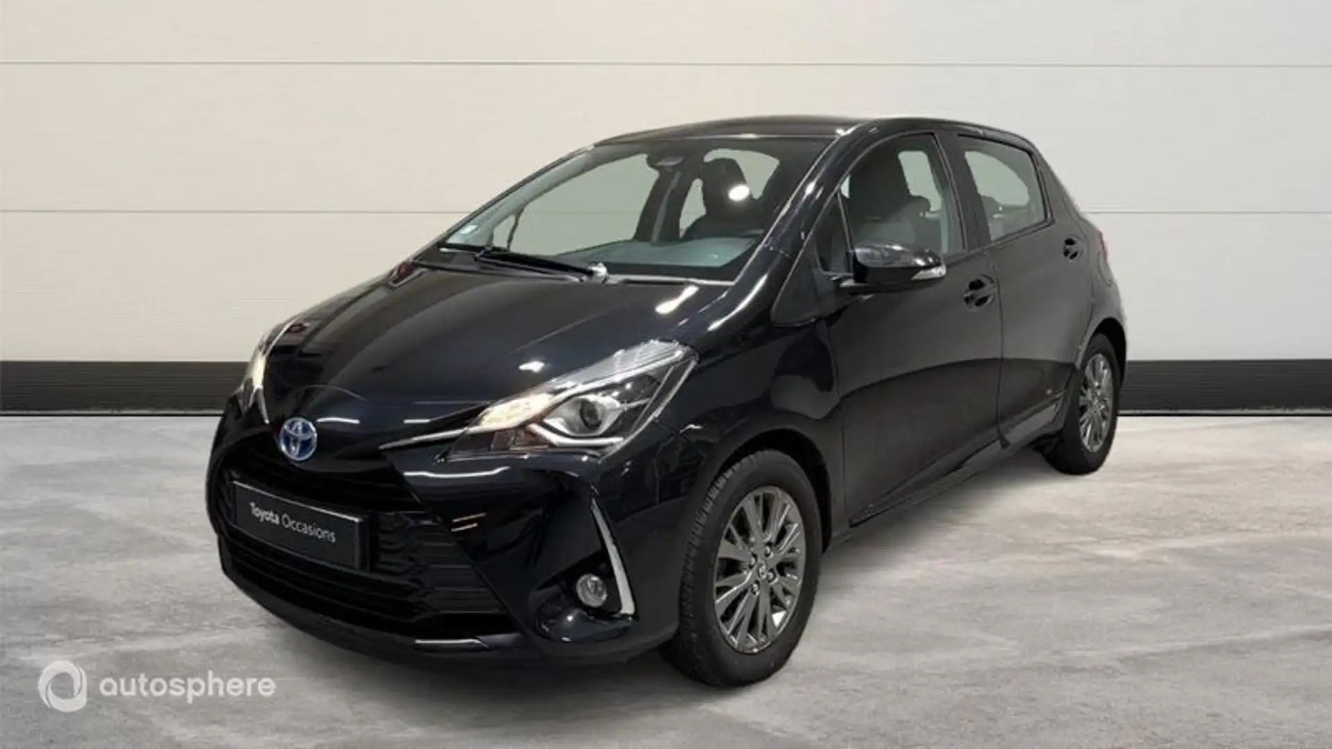 Toyota Yaris 100h Dynamic 5p RC18 - 1