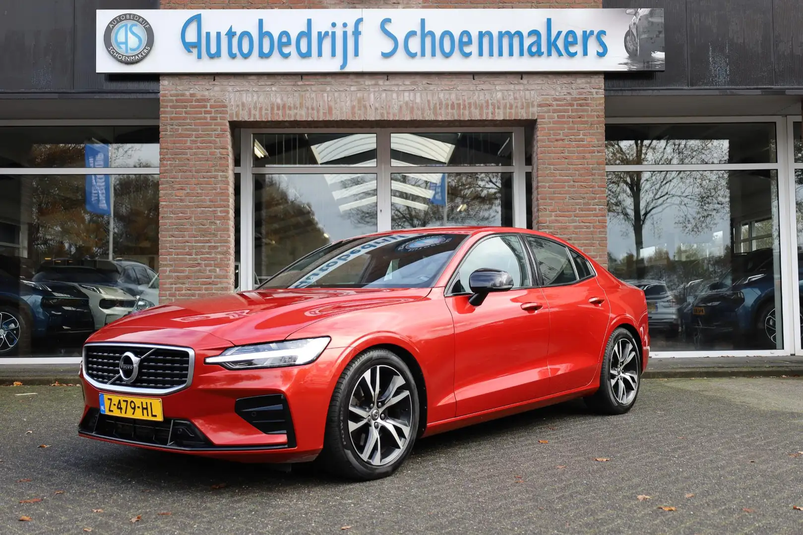 Volvo S60 2.0 T4 R-Design CAMERA LEER CARPLAY MEMORY TREKHAA Oranje - 1