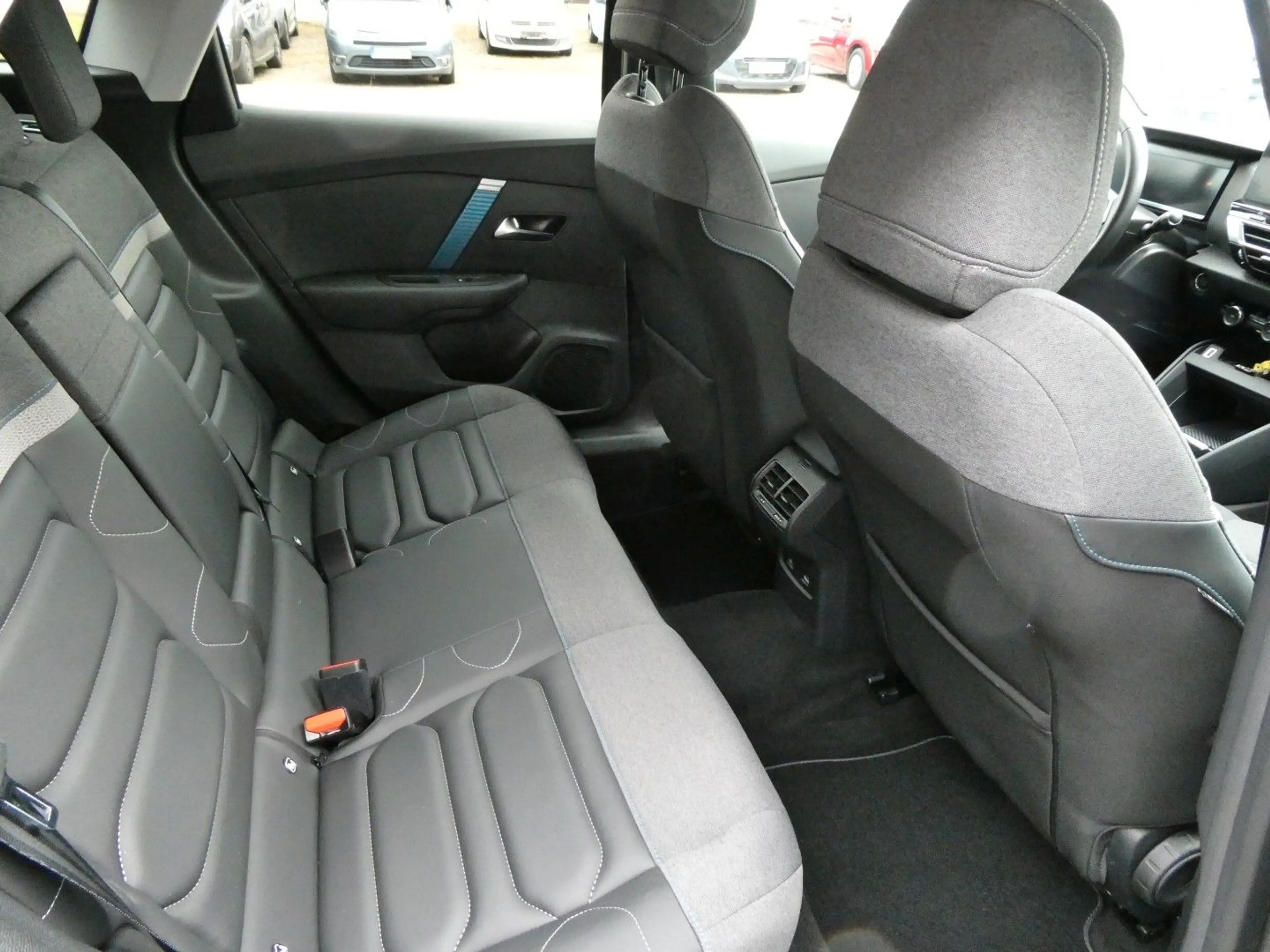 Citroen C4 Lim. ë- Shine — photo 7