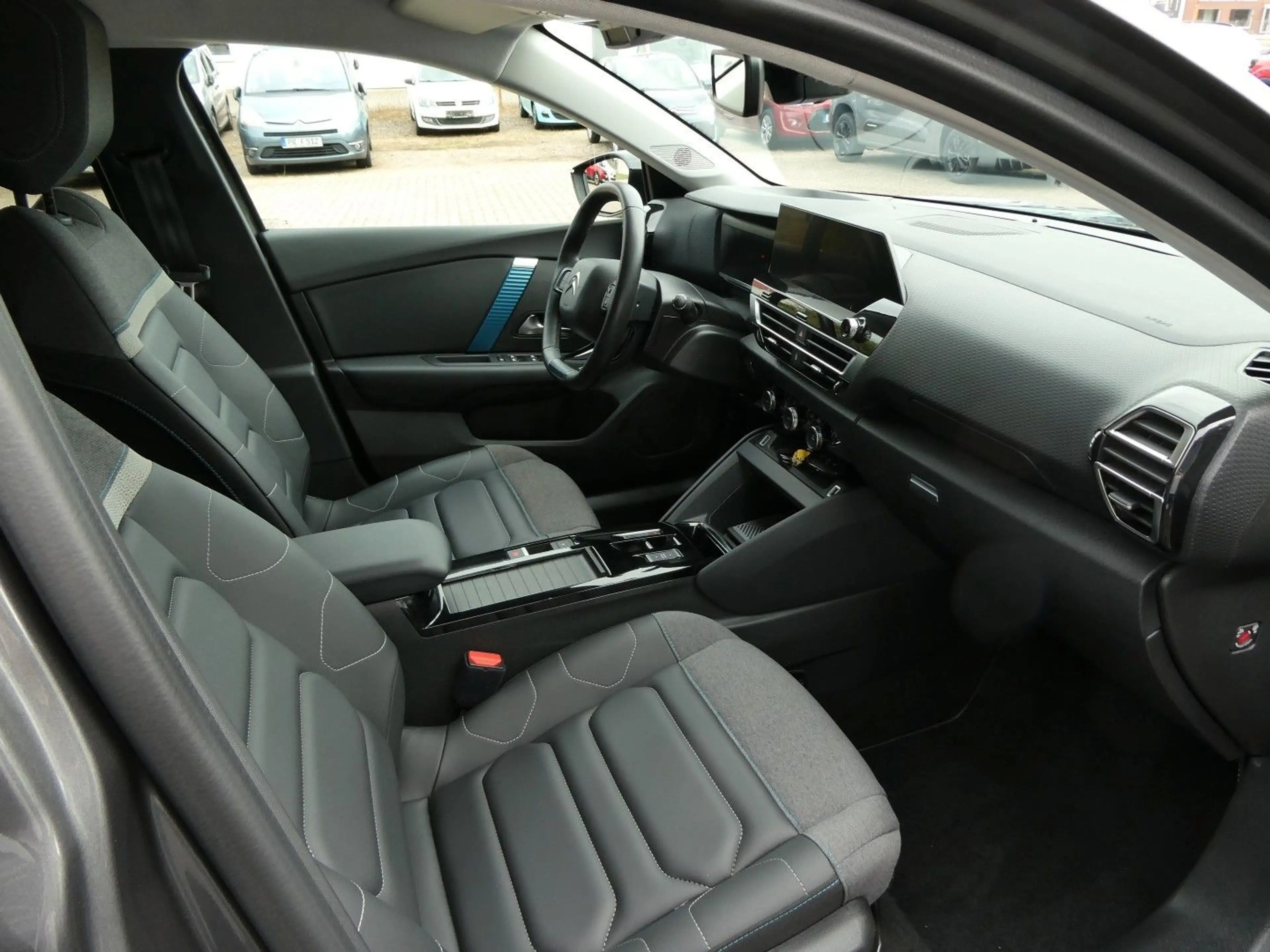 Citroen C4 Lim. ë- Shine — photo 6