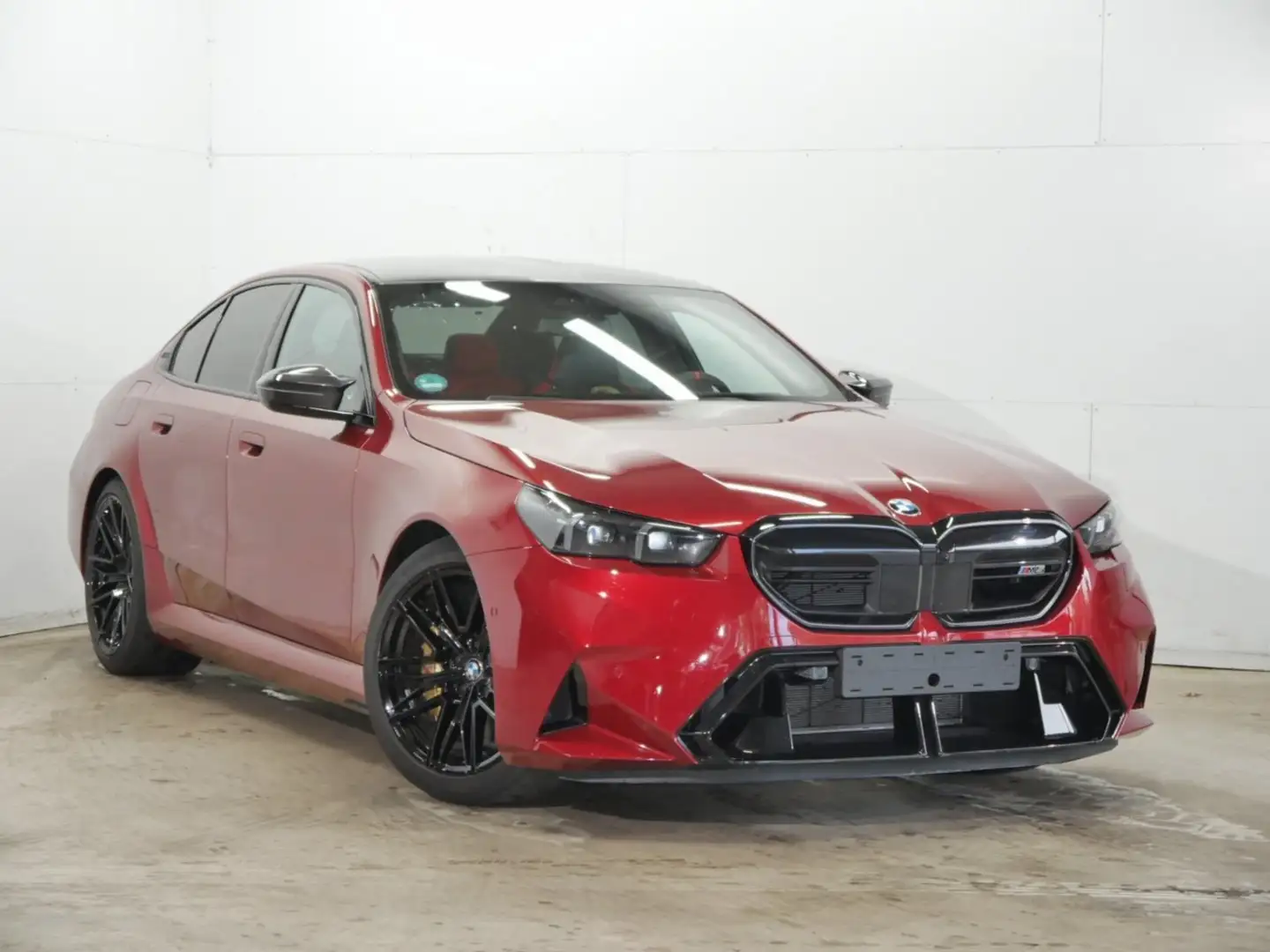 BMW M5 DriversPack. B&W AHK NP 168 Rouge - 2