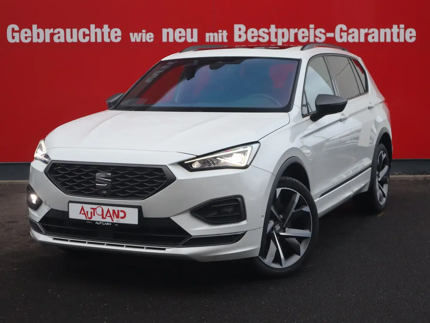SEAT Tarraco 2.0 TSI FR 4Drive LED Navi Panorama ACC Weiß - 2