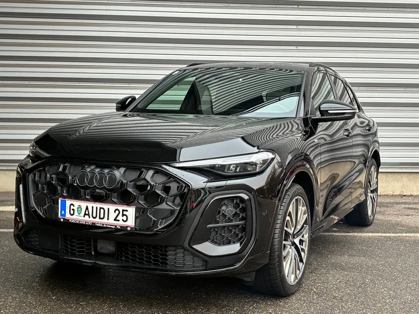 Audi Q5 SUV TDI quattro 150 kW Schwarz - 1