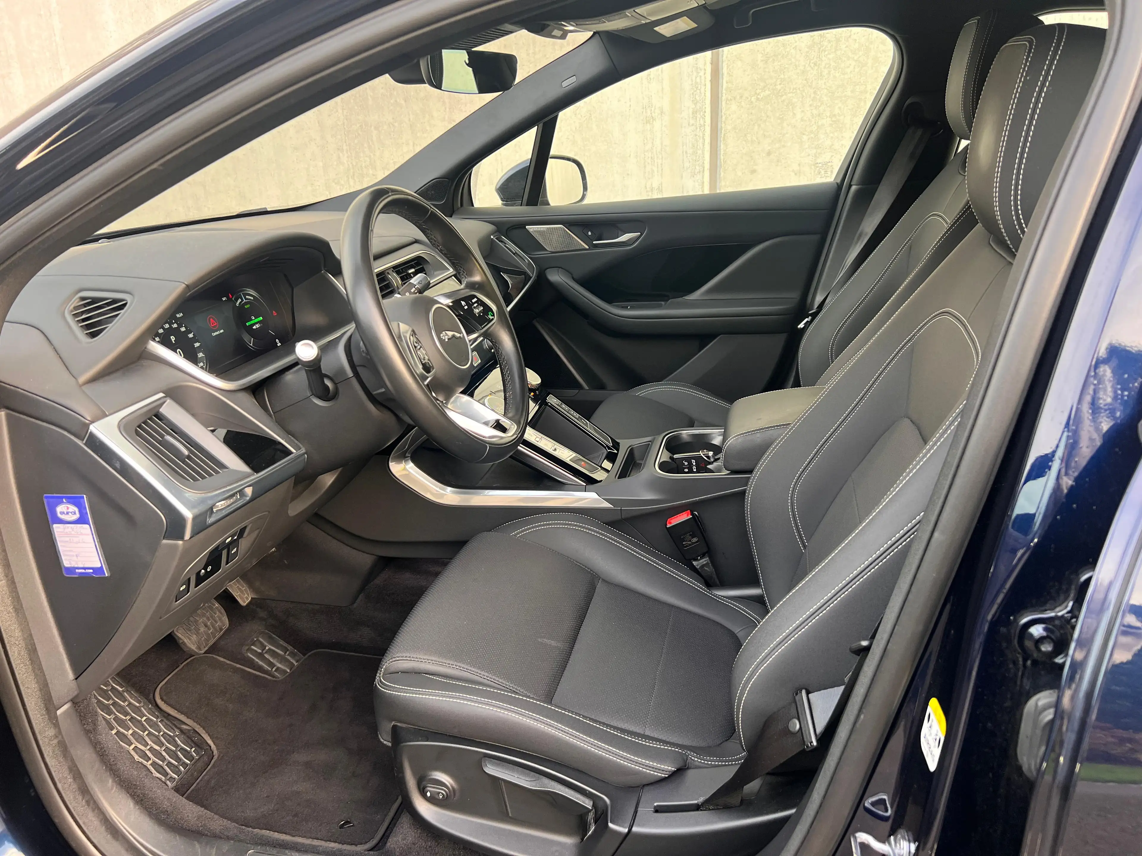 Jaguar I-Pace EV400 AWD — photo 12