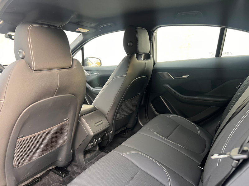 Jaguar I-Pace EV400 AWD — photo 14