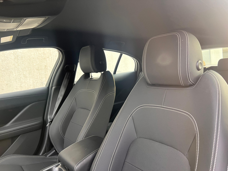 Jaguar I-Pace EV400 AWD — photo 11
