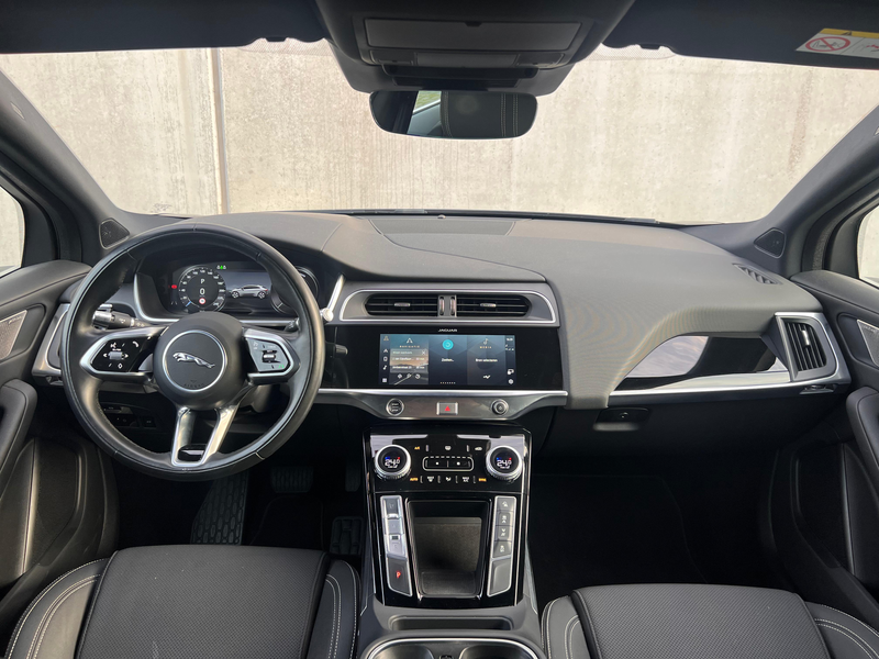 Jaguar I-Pace EV400 AWD — photo 8