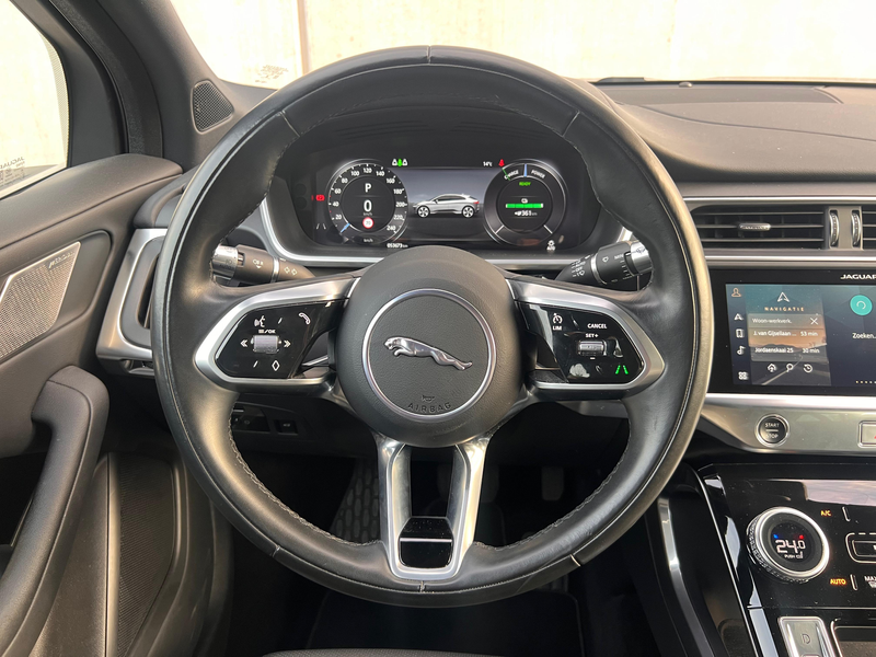 Jaguar I-Pace EV400 AWD — photo 9