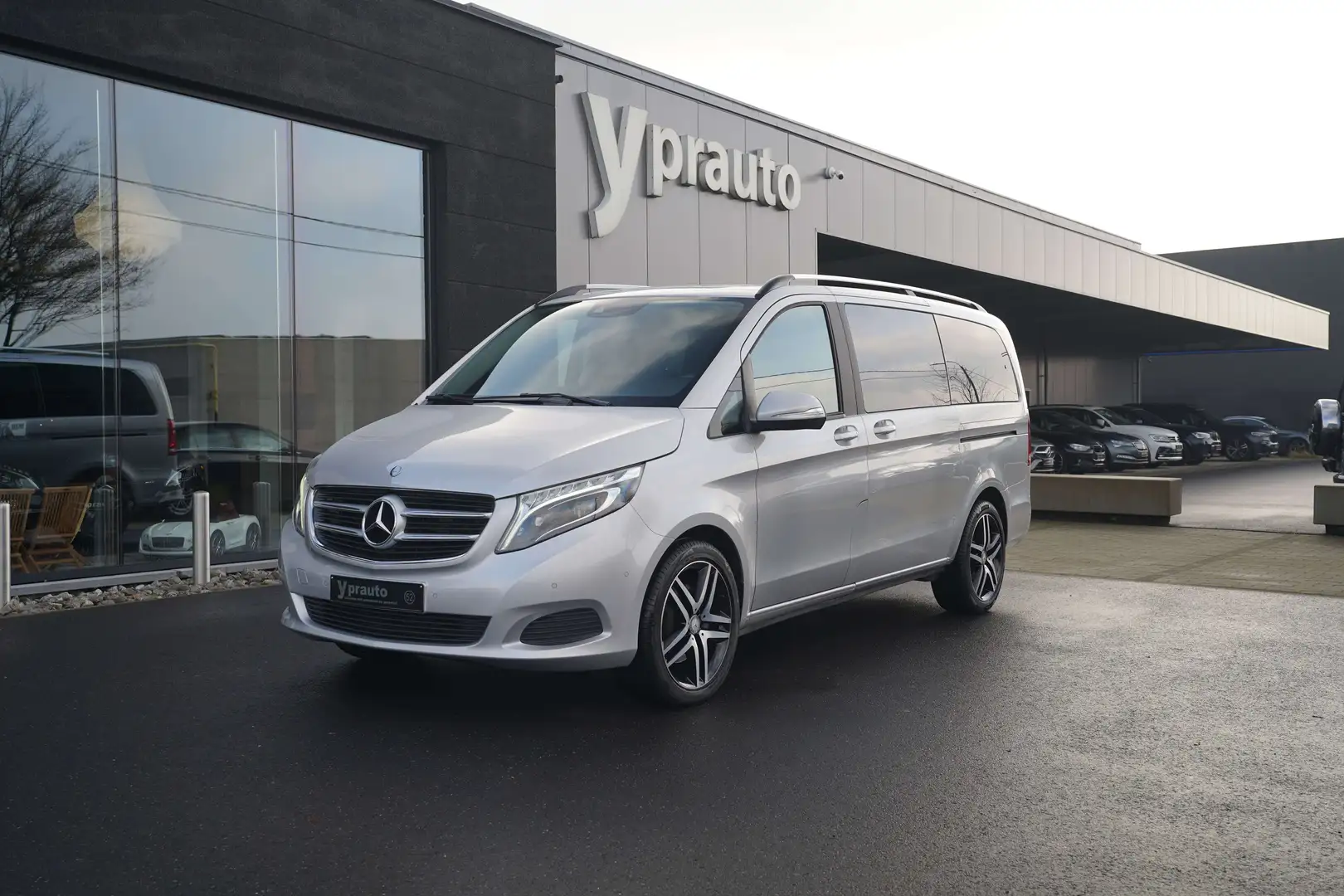 Mercedes-Benz V 220 V 220 d lang Edition Lichte vracht 5 PL Leder Navi Zilver - 1