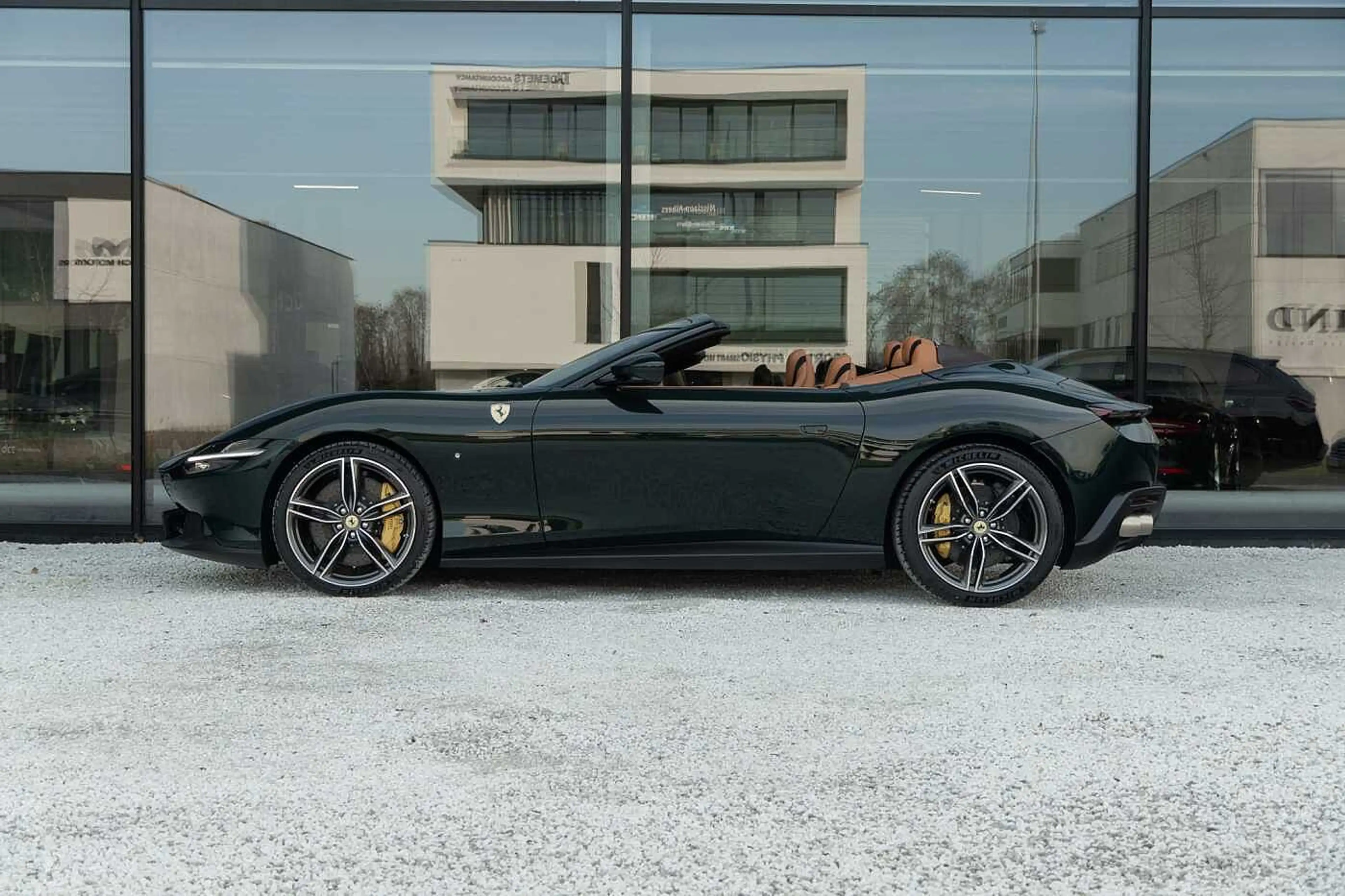 Ferrari Roma Spider Classic Color Verdi Daytona Seats JBL Sound — photo 12