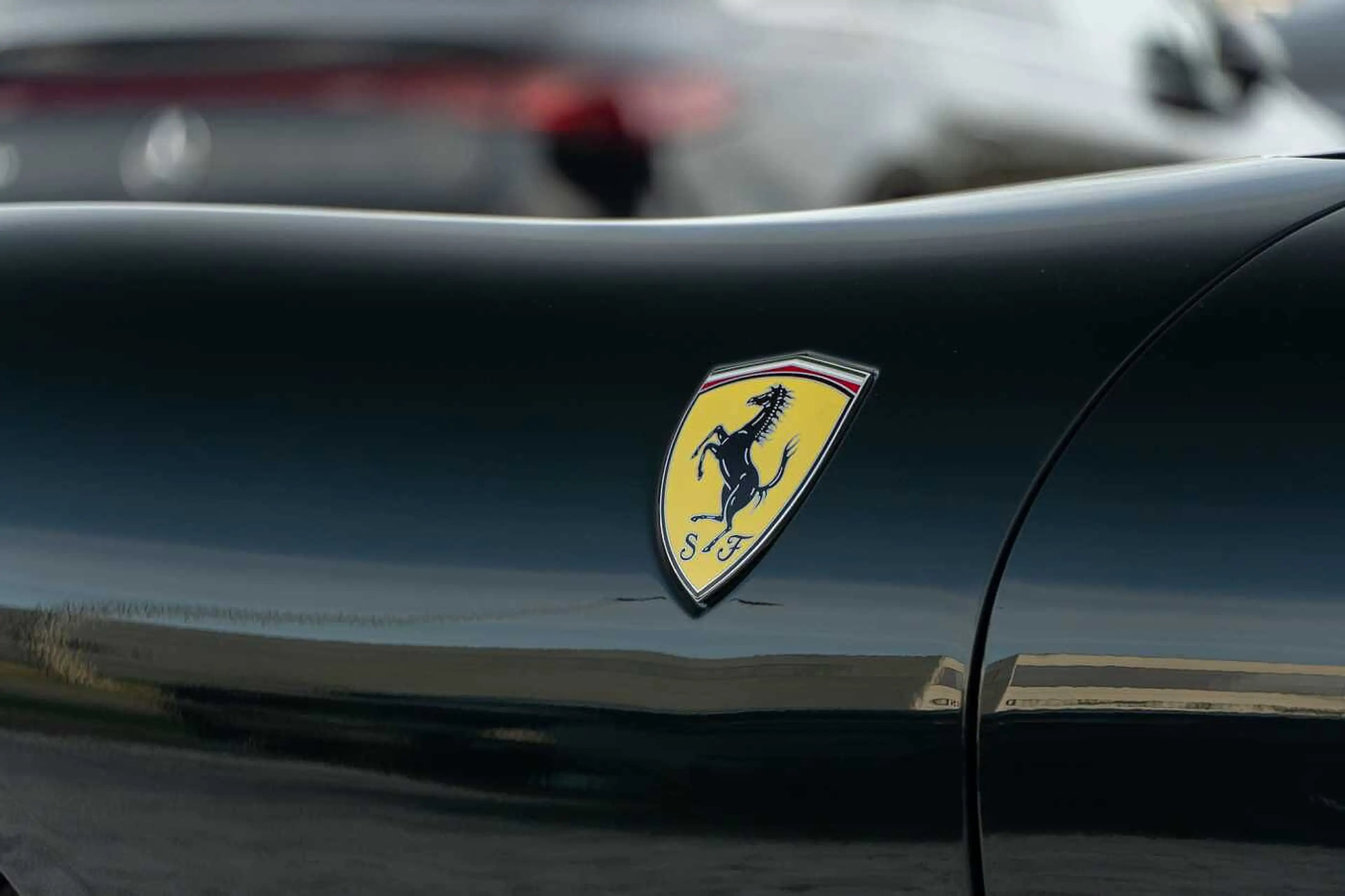 Ferrari Roma Spider Classic Color Verdi Daytona Seats JBL Sound — photo 14
