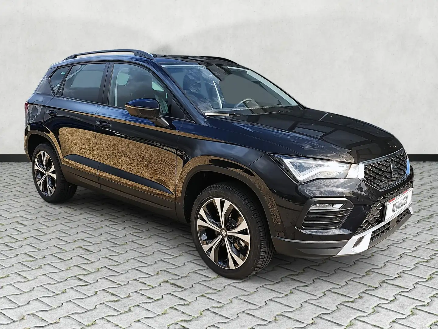 SEAT Ateca 2.0 TDI DSG Style ACC / Full Link / Kamera Чёрный - 2