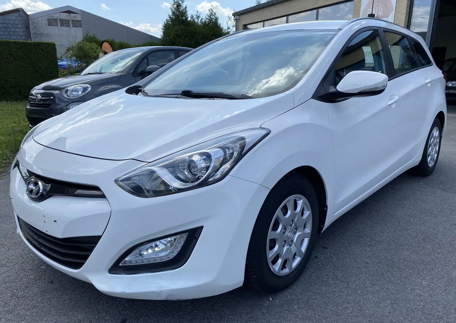 Hyundai i30 i30 SW 1.6 CRDi Lounge Blanc - 1