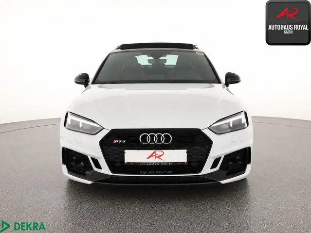 Audi RS5 view 8