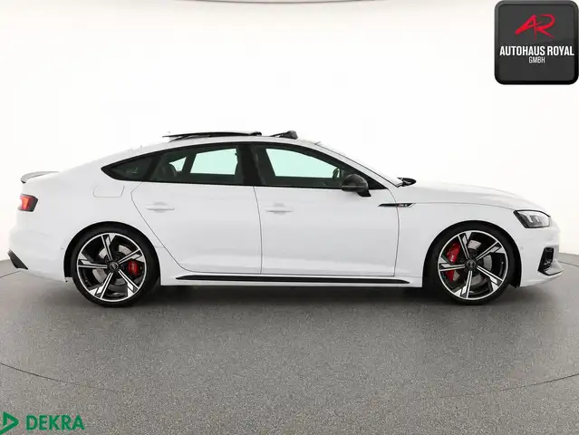 Audi RS5 view 6