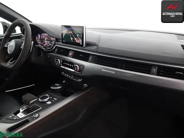 Audi RS5 view 11