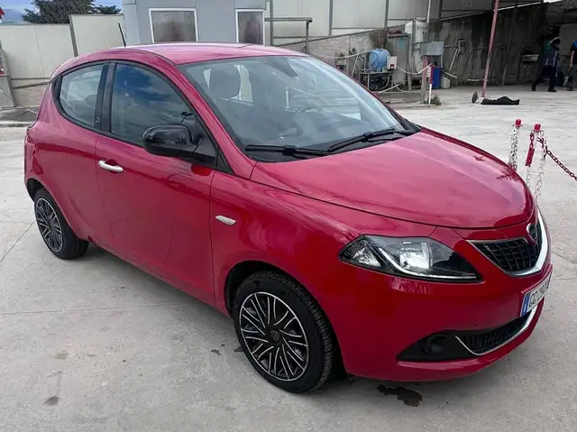 Lancia Ypsilon