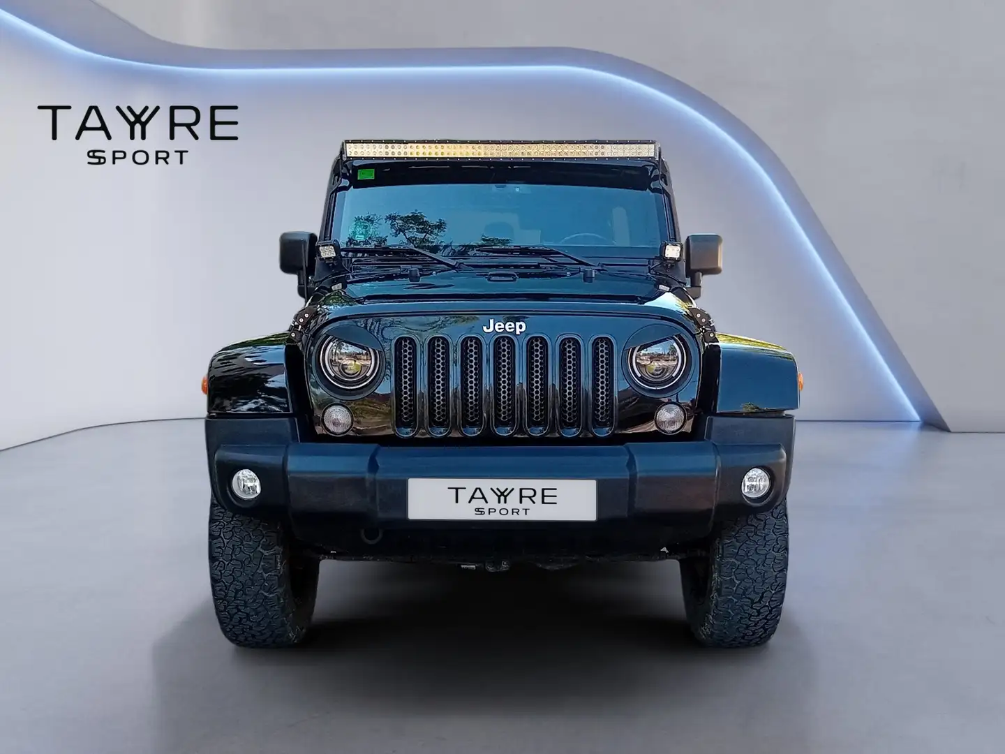 Jeep Wrangler Unlimited 3.6 Sahara Aut. - 2