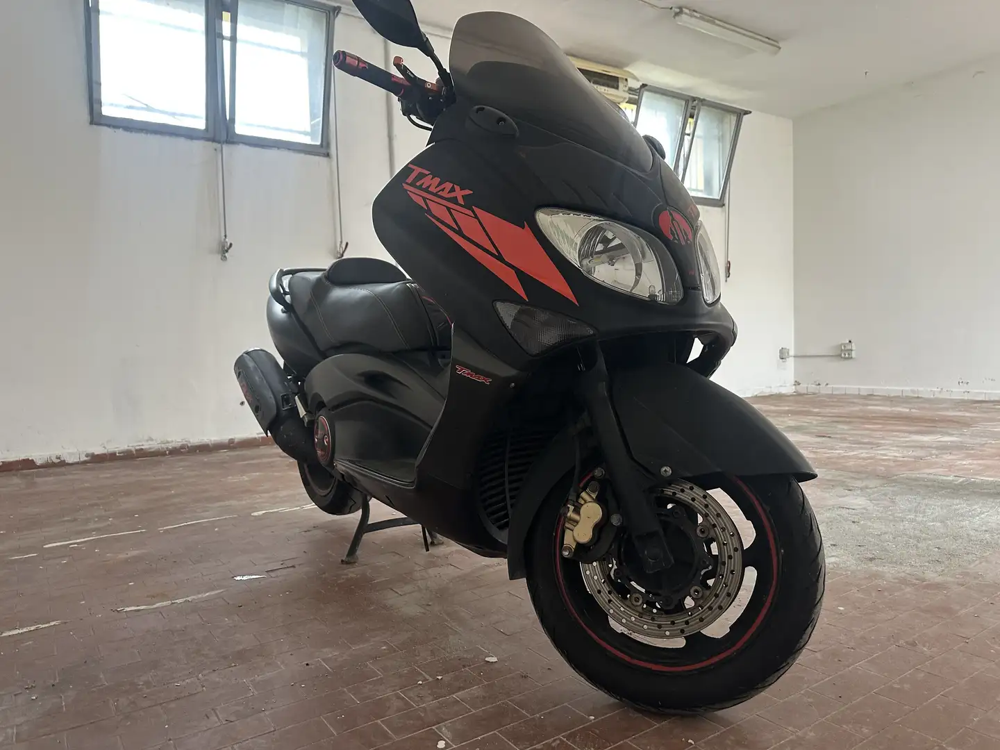 Yamaha TMAX 500 Black Night - 1