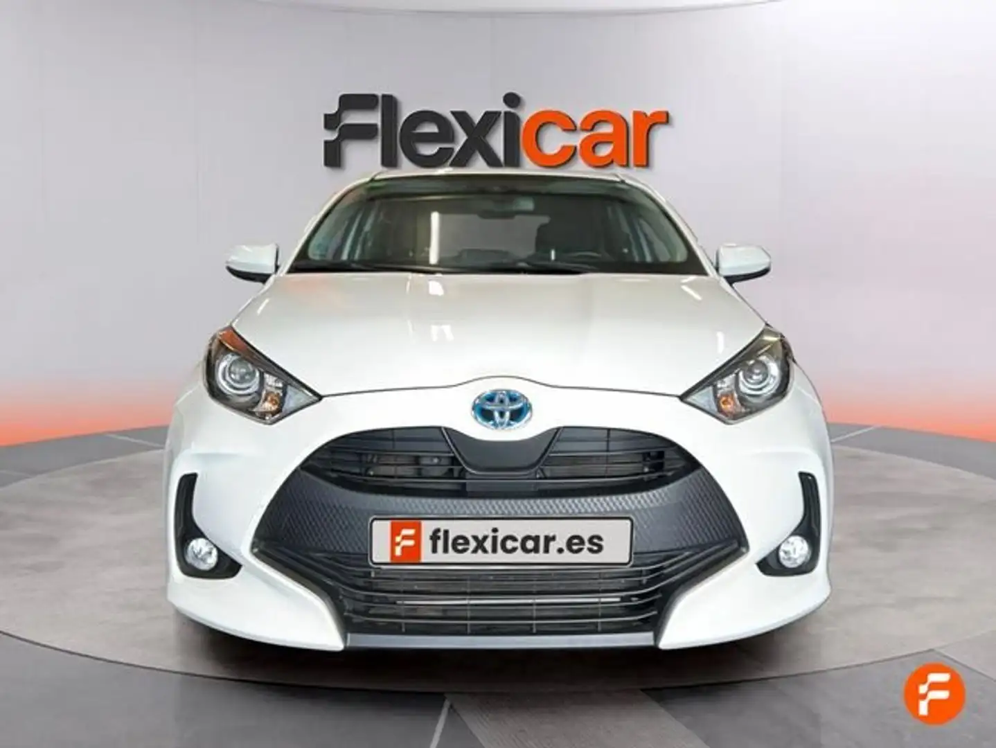 Toyota Yaris 120H 1.5 Active Tech Blanco - 2