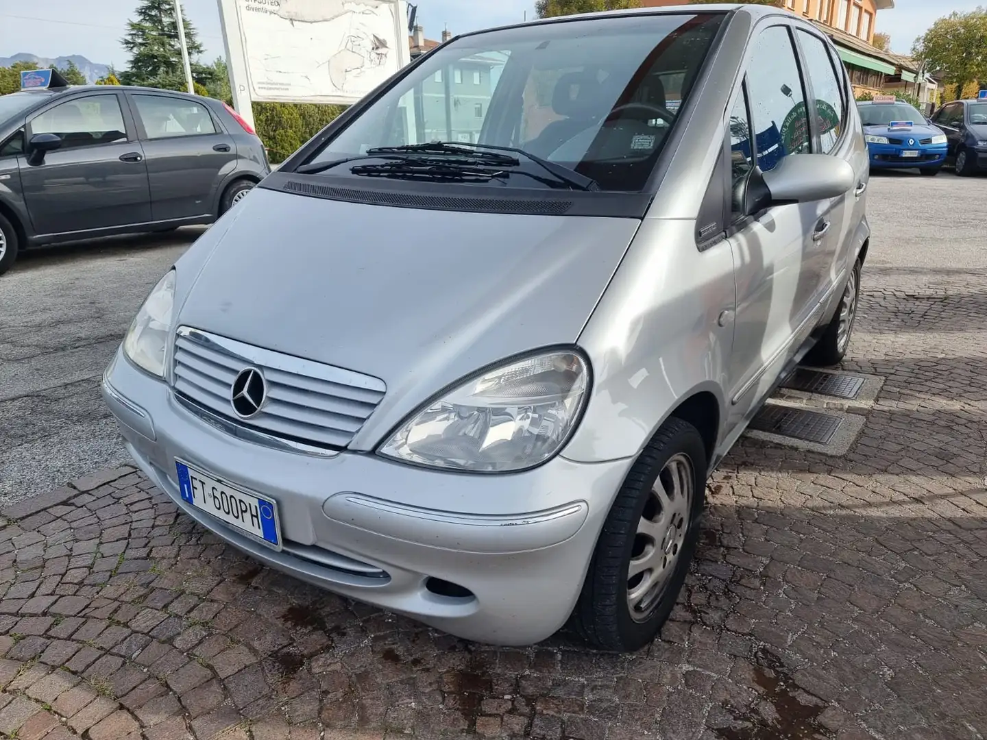 Mercedes-Benz A 160 A 160 Elegance Stříbrná - 1