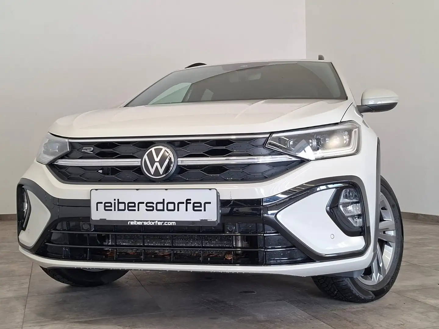 Volkswagen Taigo R-Line Grau - 2