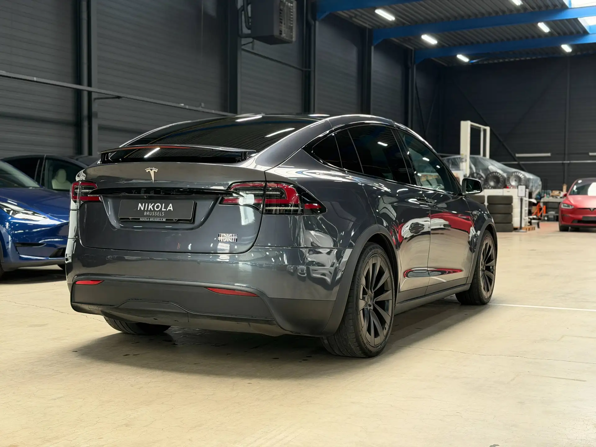 Tesla Model X E 750 kW 2023 건메탈 사진 3