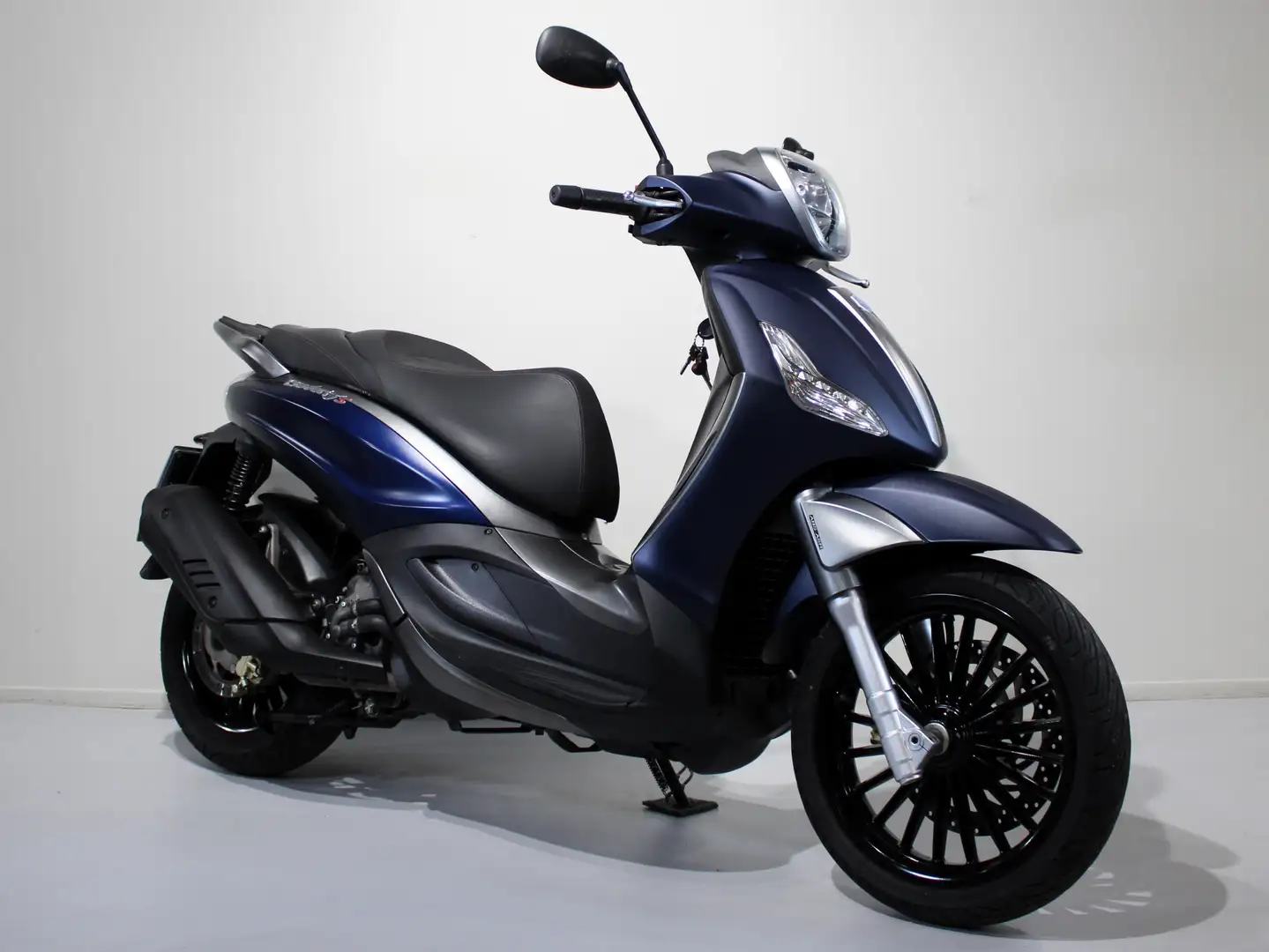 Piaggio Beverly 300 - 2