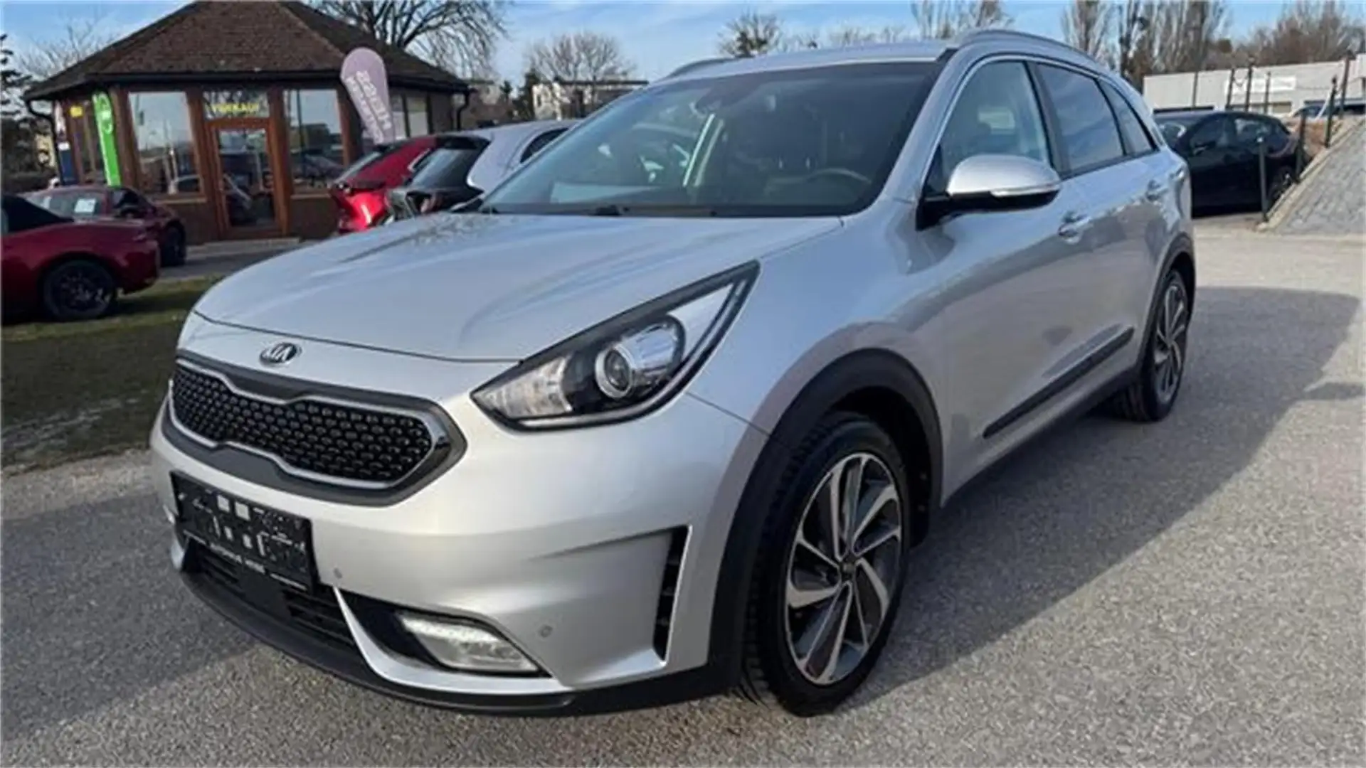 Kia Niro 1,6 GDI Hybrid Platin DCT Silber - 1