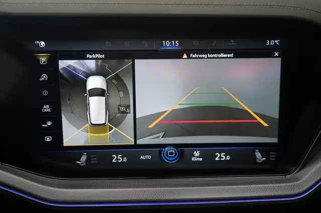 Volkswagen Touareg view 15