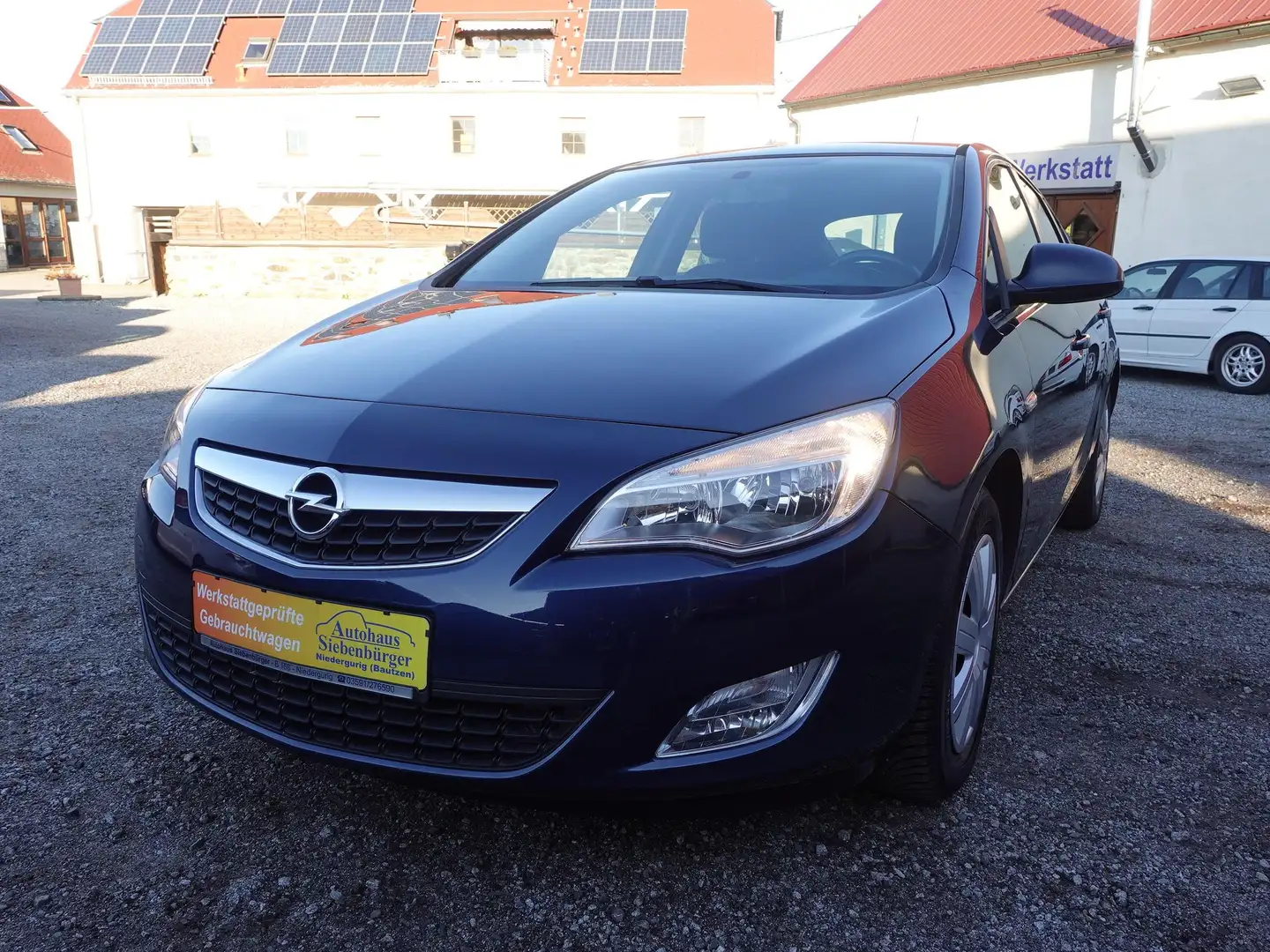 Opel Astra J 1.6 Lim. Design Edition **AHK**2.Hand** Blau - 2