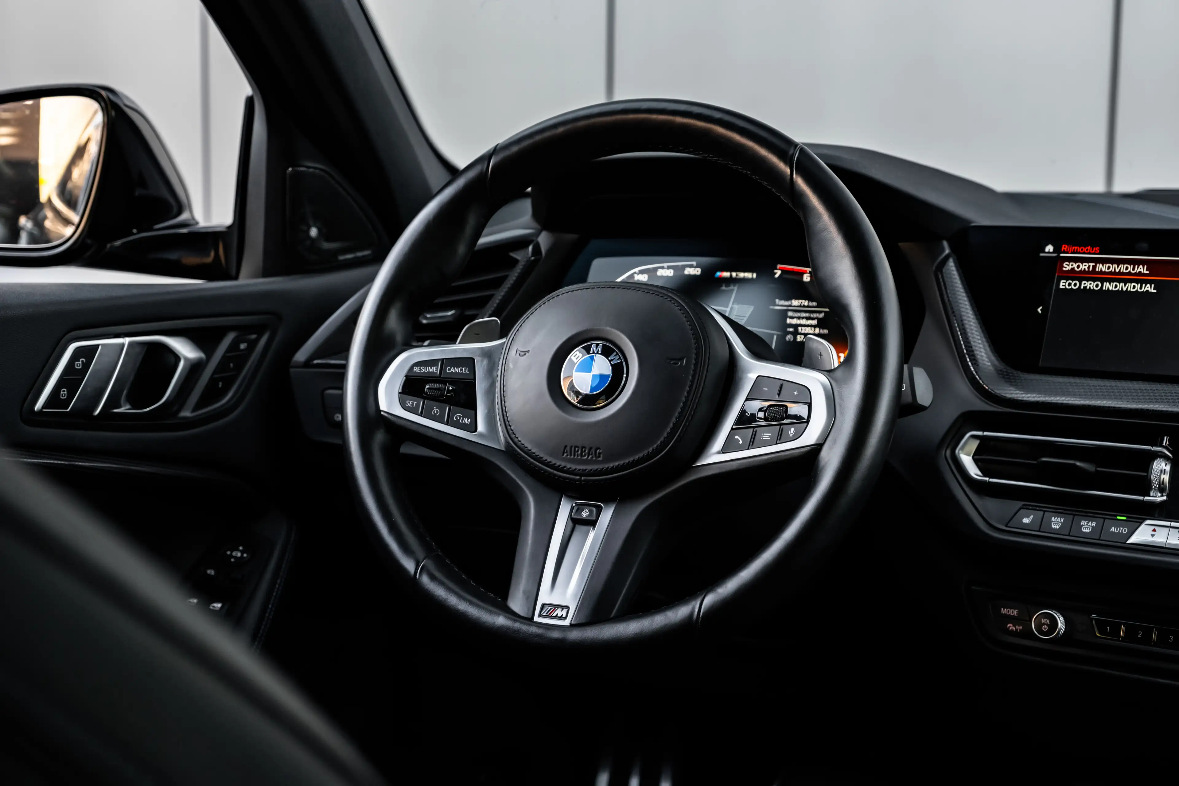 BMW 135 1 Serie M135i xDrive High Executive 306 PK | Panor — photo 10