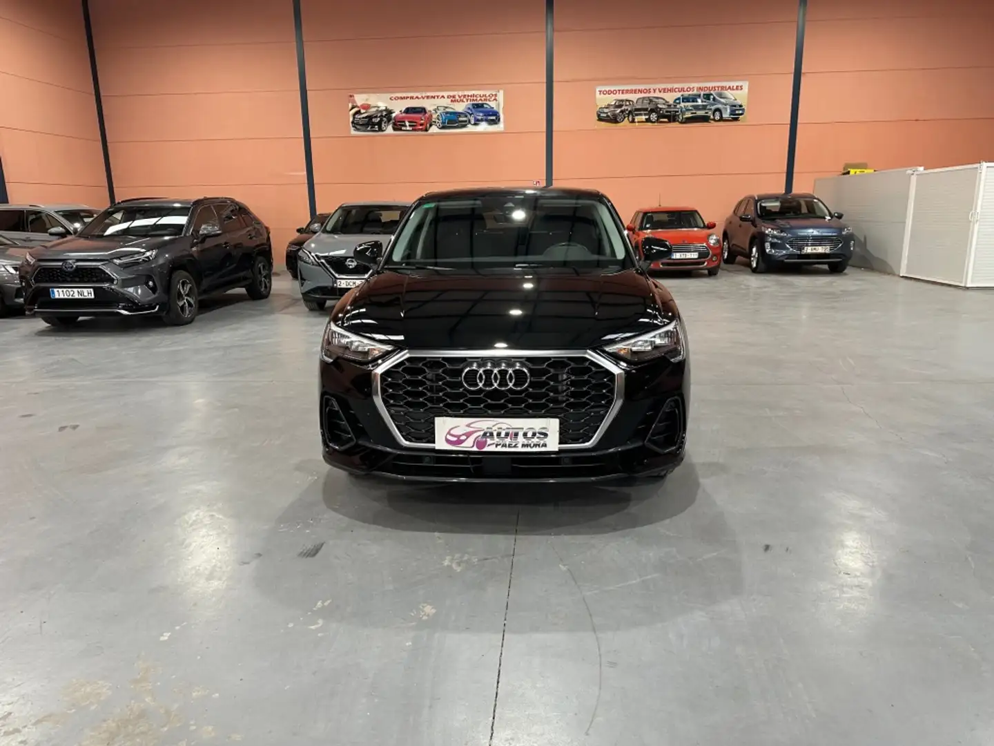 Audi Q3 Sportback 45 TFSIe Black line S-tronic Negro - 2