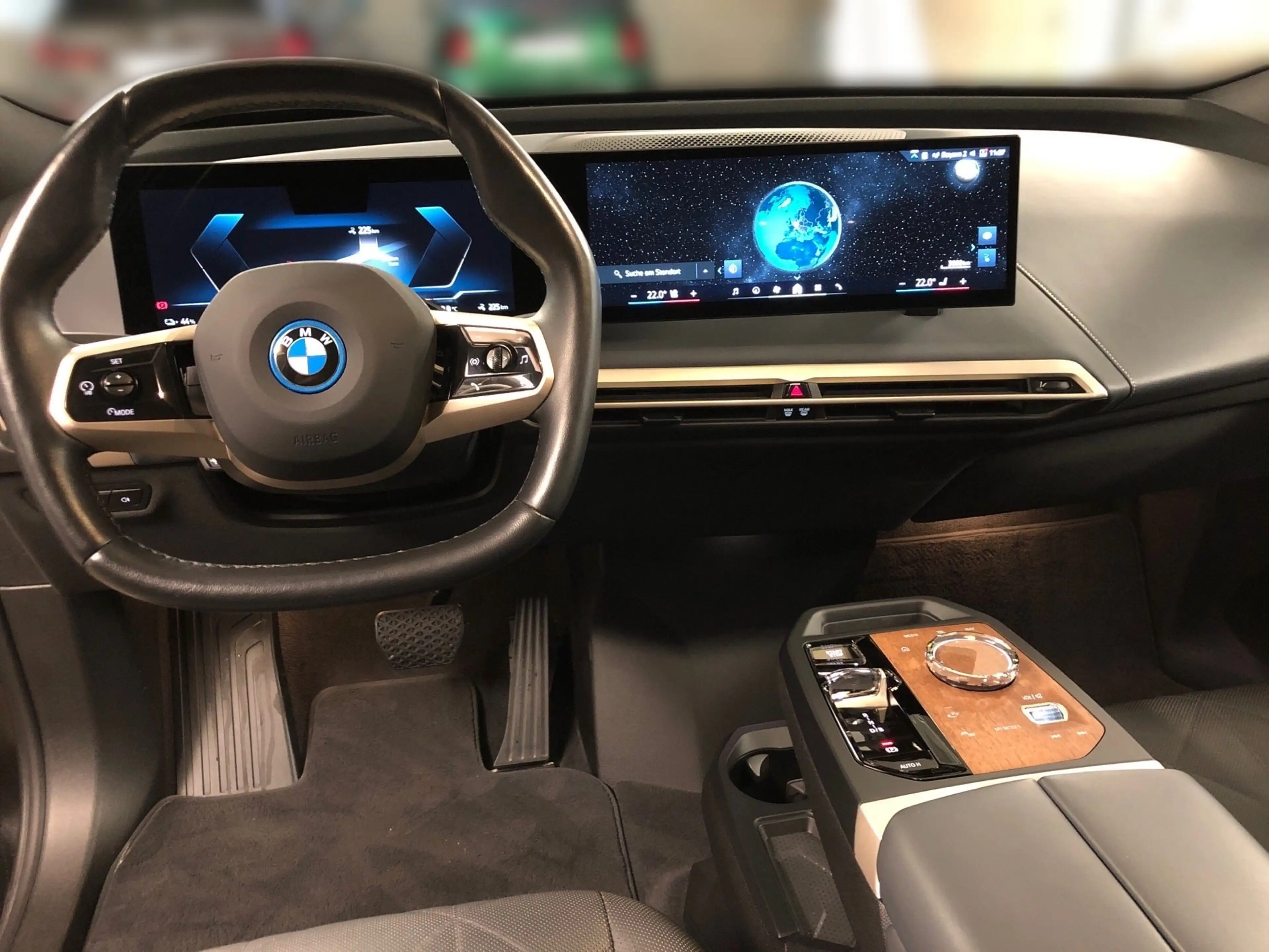 BMW iX xDrive50 AHK*Laser*Suite*Panorama*ACC*360* — photo 10