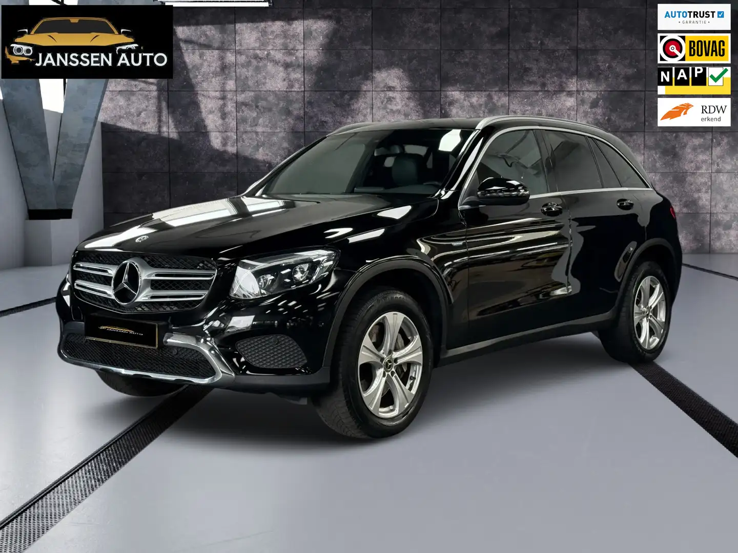 Mercedes-Benz GLC 350 350e 4MATIC | Leder | Stoelverwarming | Navigatie Zwart - 1