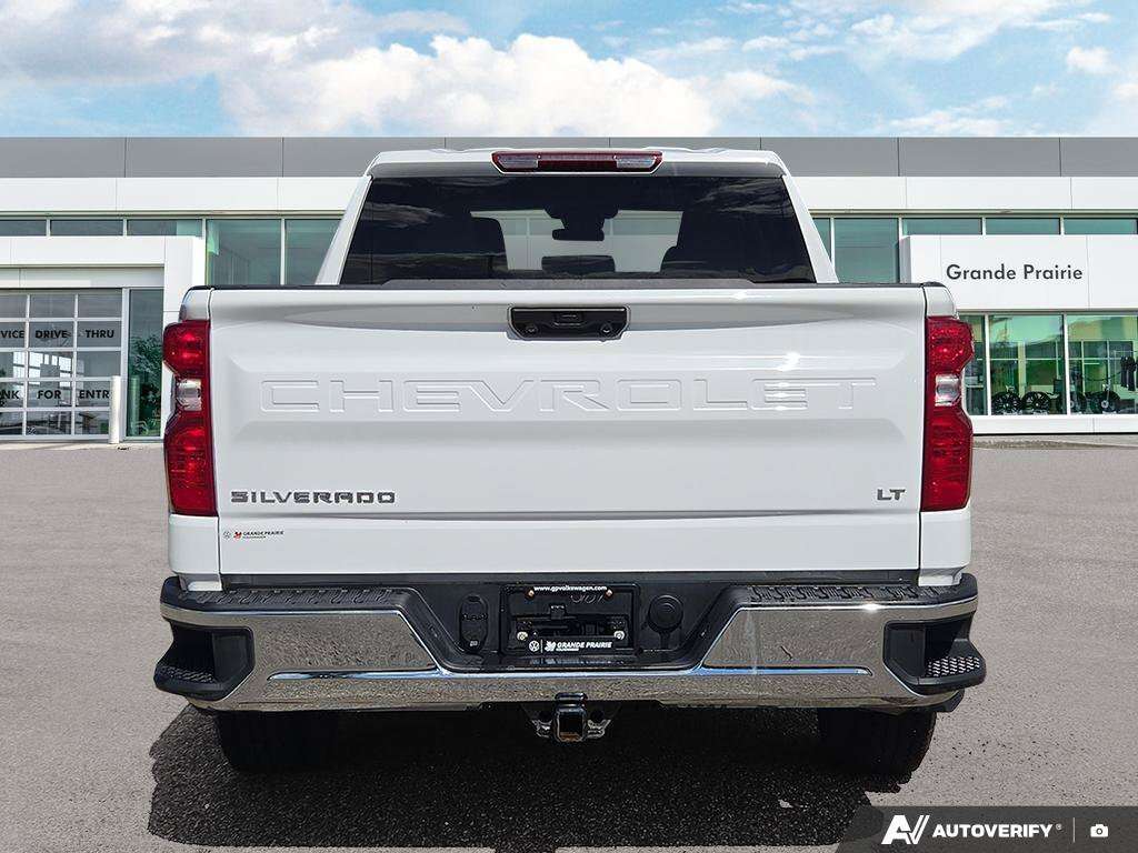 2025 Chevrolet Silverado 1500 LT | 4WD | CLEAN CARFAX | HEATED SEATS — снимка 1