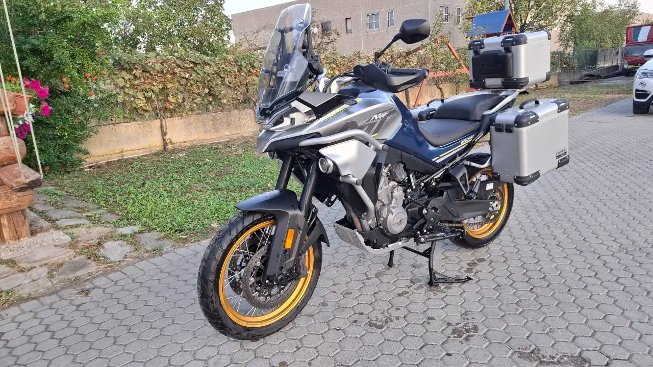 Cfmoto 800 MT